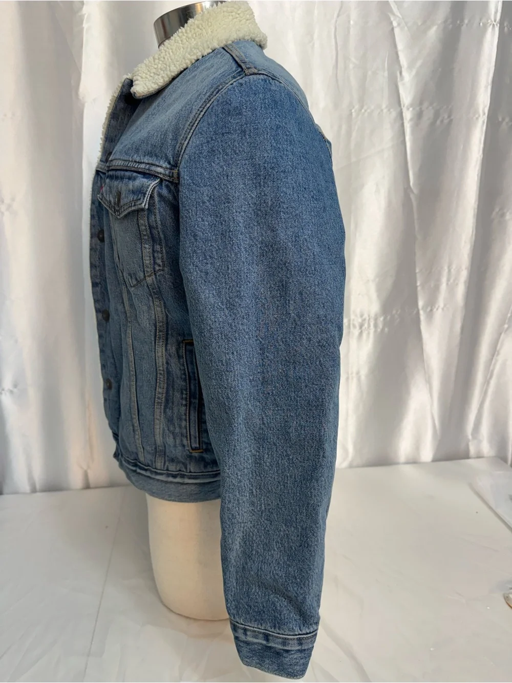 Levi's Men's Denim Type III Sherpa Lined Trucker Jacket EUC